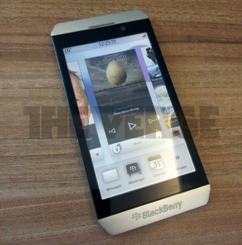 BlackBerry 10 hoãn đến cuối năm sau