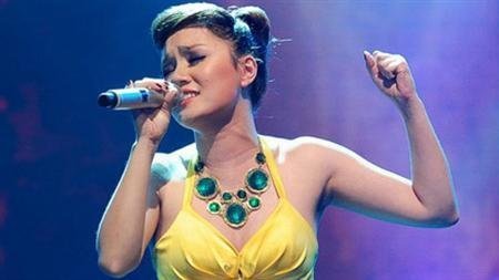 Bình chọn Showbiz ngập trong tin nhắn rác