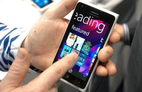 Nokia Lumia 900 rớt giá thê thảm