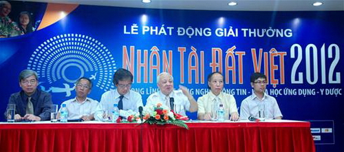 Phát động Giải thưởng Nhân tài Đất Việt 2012