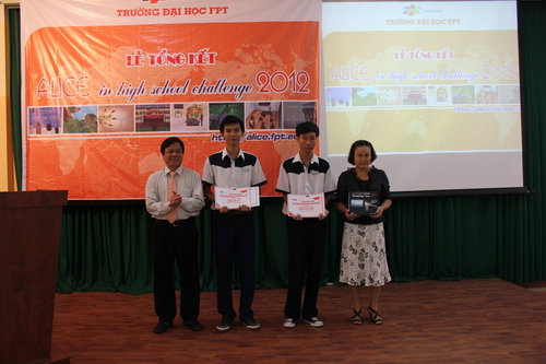 Trao giải “Alice in High School Challenge 2012”