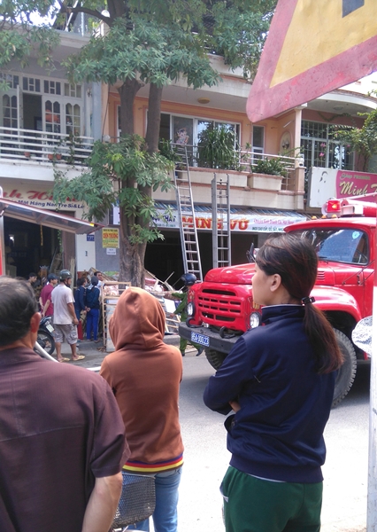 
Xe cứu hỏa của cảnh sát PCCC đã kịp thời có mặt tại hiện trường
