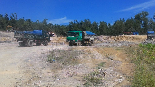 Khai thác đất trái phép ở khu vực xã Phú Túc, huyện Định Quán, tỉnh Đồng Nai