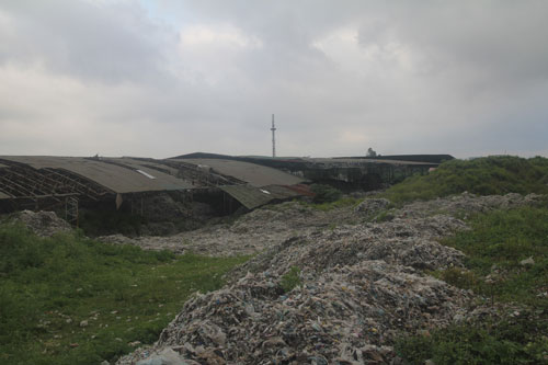 Bãi rác Đông Vinh bị “bỏ quên” gây ô nhiễm môi trường