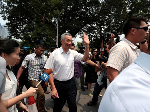 Thủ tướng Lý Hiển Long đi bỏ phiếu hôm 11-9 Ảnh: TODAY ONLINE