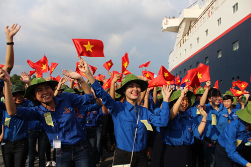 Thanh niên TP HCM chào đón các đại biểu tàu thanh niên Đông Nam Á - Nhật Bản