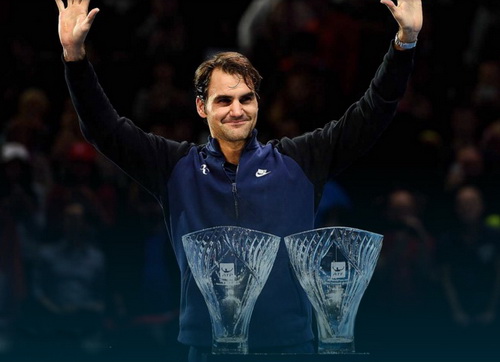 Federer nhận hai danh hiệu cao quý tại London