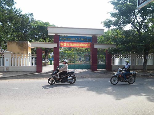 Trường THCS Nguyễn Huệ (Quy Nhơn, Bình Định) - nơi học sinh phải học thêm với mức phí cao