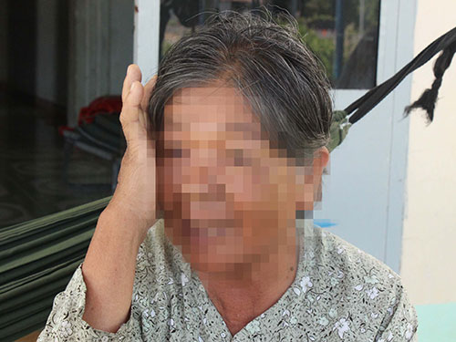 Mẹ của tử tù Trương Quế Lâm ứa nước mắt khi kể về đứa con lầm lỗi Ảnh: KỲ NAM