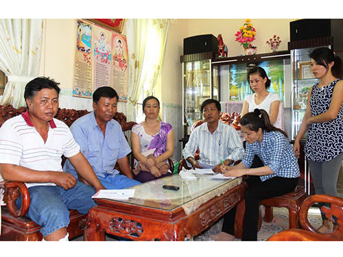Gia đình ông Phạm Văn Thanh bức xúc về việc UBND huyện Tân Thành sử dụng lực lượng hỗ trợ thi công gây thương tích cho họ