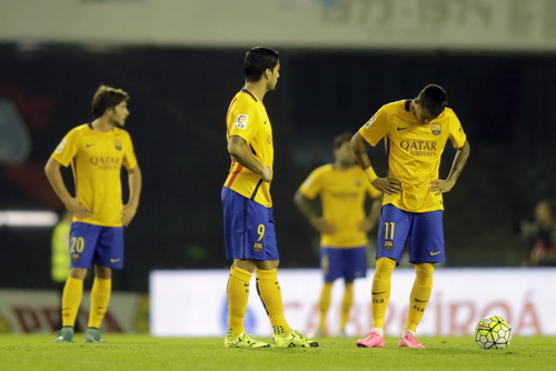 Neymar (11) ghi bàn, Barcelona vẫn thua