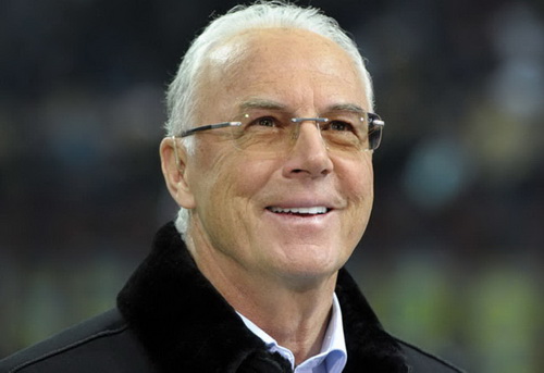 Huyền thoại Beckenbauer đối mặt với hàng loạt cáo buộc hối lộ để mua phiếu bầu