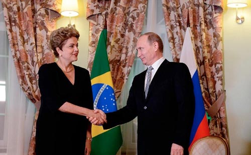 
Tổng thống Brazil Dilma Rousseff và Tổng thống Nga Vladimir Putin

trong cuộc gặp hồi tháng 7 ở TP Ufa, thủ phủ của Cộng hòa Bashkortostan Ảnh: PPIO
