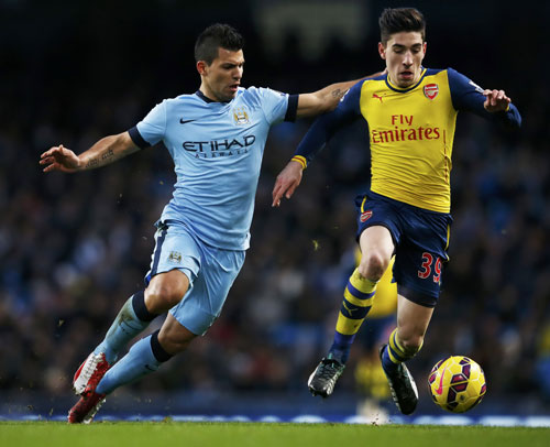 Sự trở lại của Aguero (trái) sẽ tiếp thêm sức mạnh khi Man City tái đấu Arsenal Ảnh: REUTERS