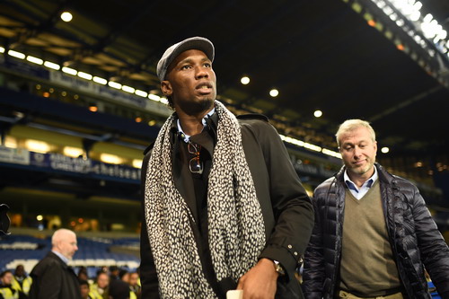 Drogba sẽ lại ra sân thi đấu hay giữ vị trí trợ lý cho Hiddink?