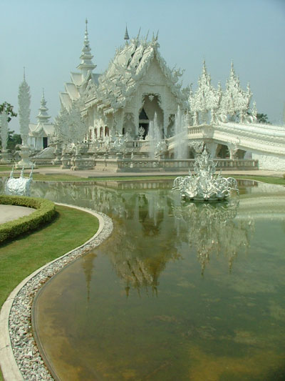 Một góc “chùa Bạc” Wat Rongkhun