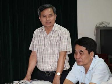 
Ông Nguyễn Văn Hoạt (trái) - Phó Chánh văn phòng UBND TP Hà Nội - Ảnh: Husta
