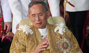 Quốc vương Thái Lan Bhumibol Adulyadej trong sinh nhật 84 tuổi năm 2011. Ảnh: RIPA/ REX SHUTTERSTOCK