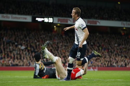 Harry Kane mở tỉ số khá đơn giản cho Tottenham