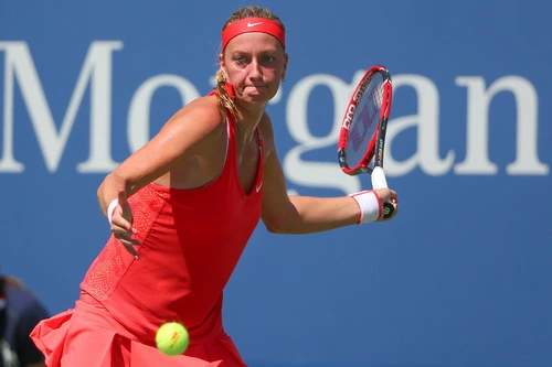 Petra Kvitova vượt lên trước ở ván đầu tiên