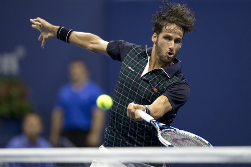 Feliciano Lopez có trận đấu rất hay trước Djokovic