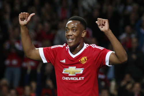 Hàng hot Anthony Martial tiếp tục lập công cho M.U