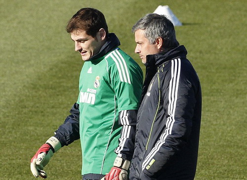 ... nhưng mối quan hệ của Casillas và Mourinho đổ vỡ thật sự