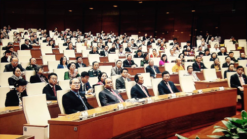 Các đại biểu QH nghe bài phát biểu của Tổng Bí thư, Chủ tịch Trung Quốc Tập Cận Bình - Ảnh chụp qua màn hình