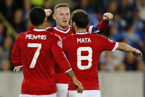 Bộ ba Rooney - Memphis - Mata cùng nhau ghi bàn cho M.U