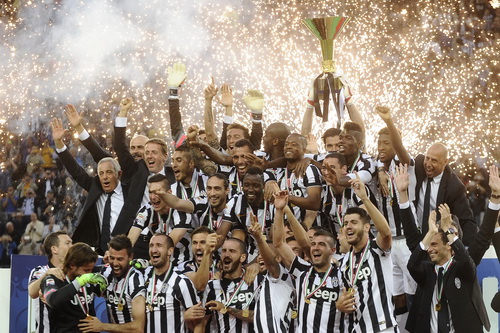 Juventus 4 mùa liên tiếp vô địch Serie A