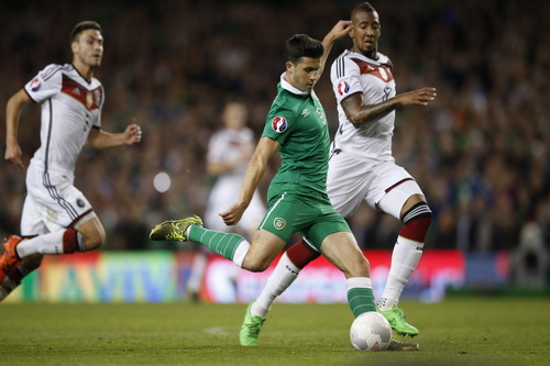 Shane Long ghi bàn duy nhất cho Ireland