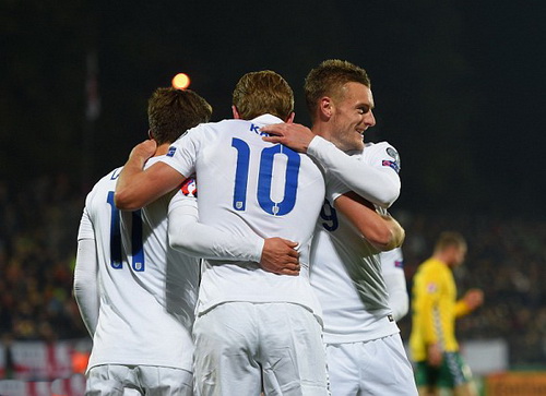 Được hòa vào không khí sôi động ở vòng loại Euro trong màu áo tuyển Anh