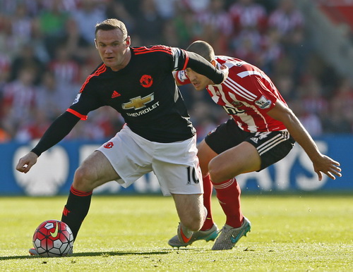 Rooney thi đấu mờ nhạt suốt 90 phút trên sân