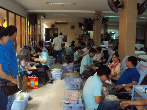 Đông đảo CNVC-LĐ Viễn thông TP HCM tham gia hiến máu tình nguyện