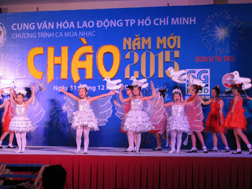 Chương trình “Chào năm mới” năm 2015 thu hút đông đảo khán giả nhí