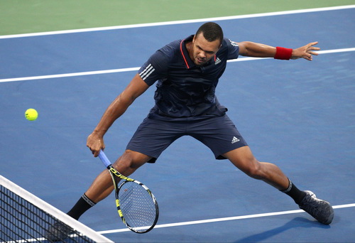 Tay vợt chủ nhà Tsonga chờ đối đầu cùng Berdych