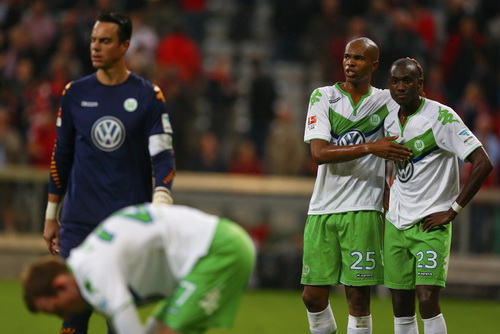 ... nhưng Wolfsburg sụp đổ quá nhanh chỉ trong vòng 15 phút đầu hiệp hai