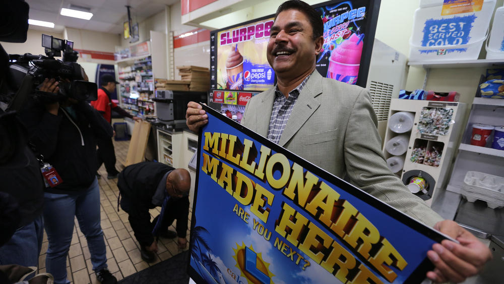 
Chủ cửa hàng 7 - Eleven cũng được thưởng 1 triệu USD. Ảnh: Los Angeles Times
