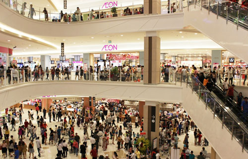Trung tâm thương mại Aeon Mall tại Việt Nam luôn đông khách