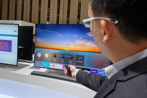 
Các TV đời 2016 của Samsung sẽ cắt bỏ tính năng 3D, tập trung vào trải nghiệm thông minh.
