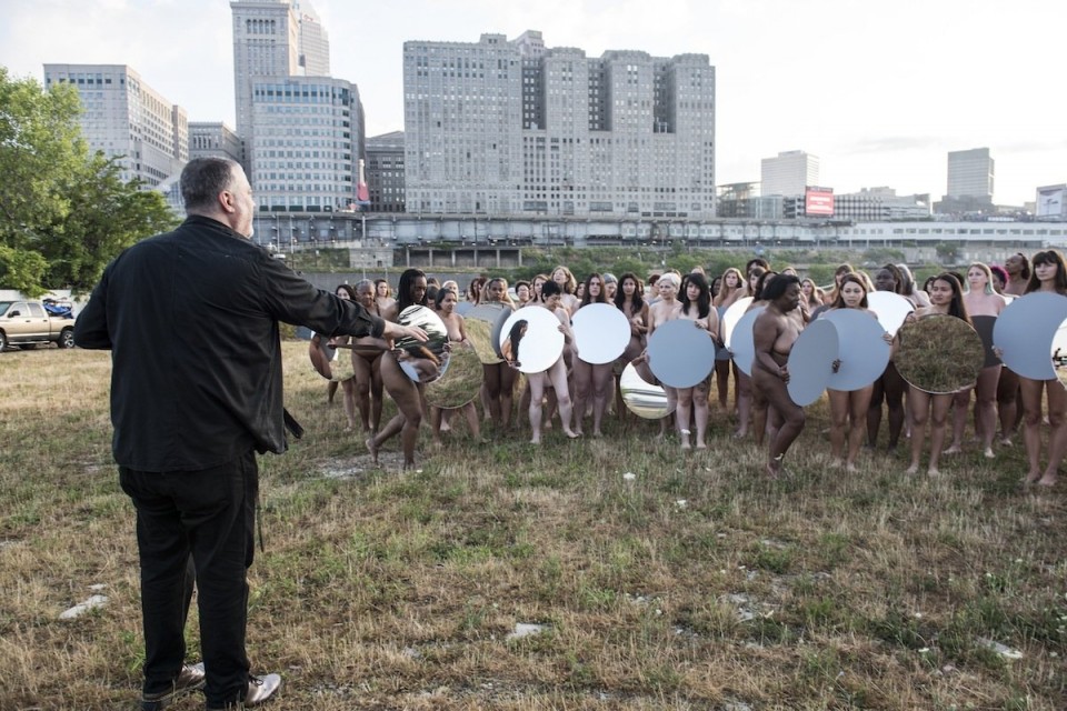 
Ông Tunick nói ông nghĩ rằng phải làm điều gì đó để chống lại ông Trump. Ảnh: Cleveland.com
