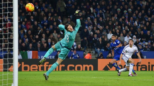 Chelsea của thủ môn Courtois quyết đòi món nợ danh dự khi tiếp nhà vô địch Leicester ở lượt đấu cuối Ảnh: REUTERS