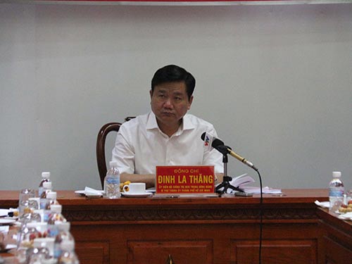Bí thư Thành ủy TP HCM Đinh La Thăng tại buổi làm việc với Đảng ủy Quân sự TP vào chiều 16-2