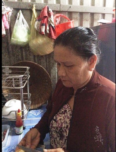 Đã hơn 10 năm, bà Nguyễn Thị Mãng luôn mong được thi hành án