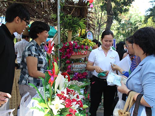 Chương trình “Hương sắc tháng 3” do LĐLĐ TP HCM tổ chức để gây Quỹ Học bổng Nguyễn Đức Cảnh