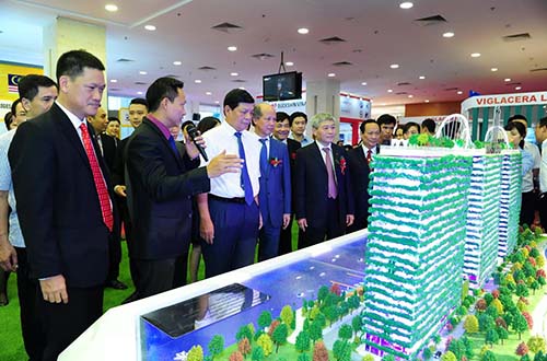 
Phúc Khang Corp giới thiệu dự án Diamond Lotus Riverside tại Triển lãm Vietbuil diễn ra từ 20 đến 24-7 tại Hà Nội
