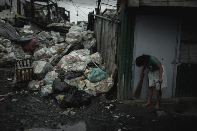 
Một góc khu ổ chuột tại Philippines. Ảnh: Carlo Gabuco
