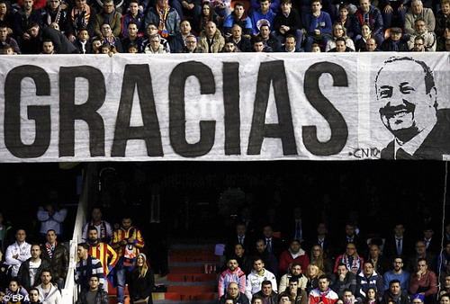 Rafa Benitez được chào đón đầy thịnh tình tại Mestalla
