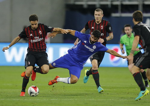 Bonaventura gỡ hòa 1-1 cho Milan