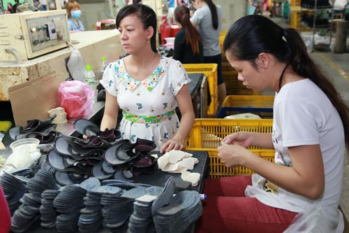 Da giày nằm trong 11 ngành, nghề có nguy cơ cao về bệnh nghề nghiệp ẢNH: TRỰC NGÔN